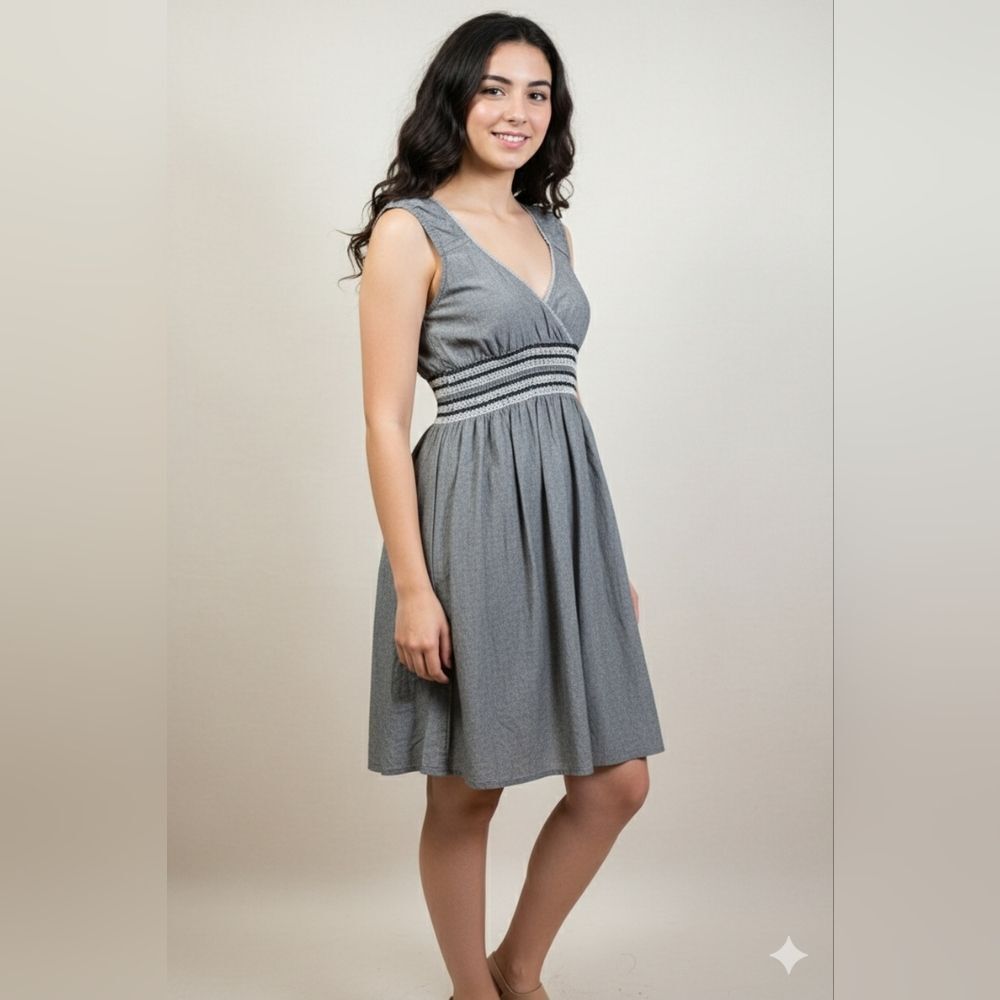 Speed Control Juniors Gray V-Neck Pleated A-Line Sleeveless Mini Dress Large 🐈
